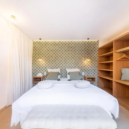Les Capucines Saint Tropez 4*