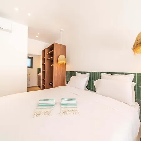 Hotell Les Capucines Saint Tropez 4*